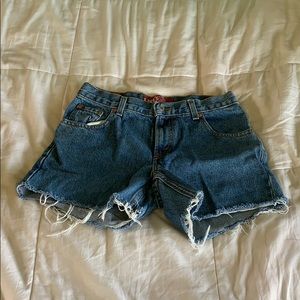 Vintage Levi’s 550 shorts